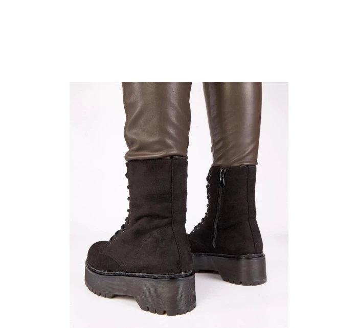 Boty na široké podrážce model 221668 Solea Boty na široké podrážce model 221668 Solea